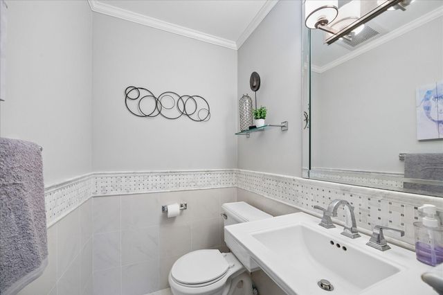 2147 Winrock Boulevard 31, Houston, TX 77057