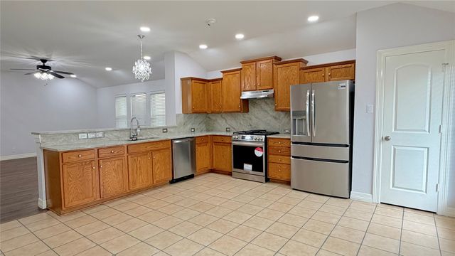 1821 Shoebill Drive, Little Elm, TX 75068