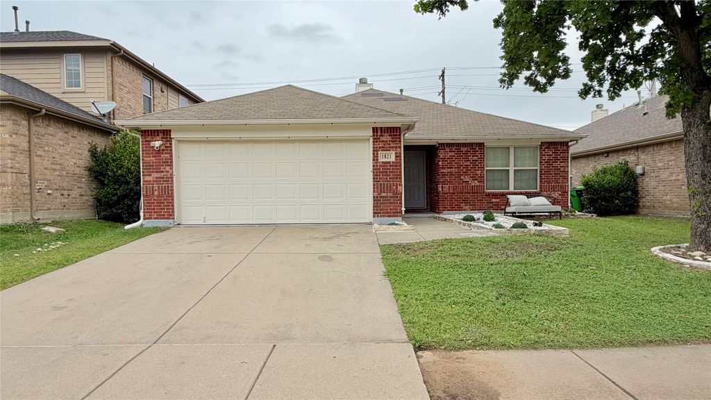 1821 Shoebill Drive, Little Elm, TX 75068