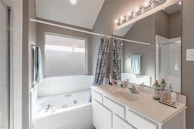 120 Fairway View Lane, Conroe, TX 77356
