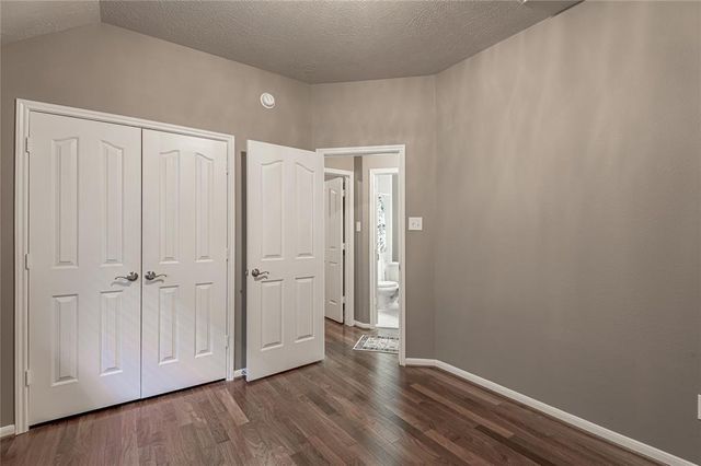 120 Fairway View Lane, Conroe, TX 77356