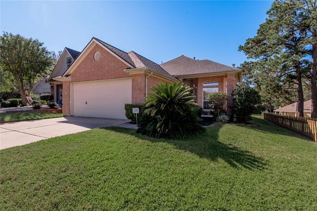 120 Fairway View Lane, Conroe, TX 77356