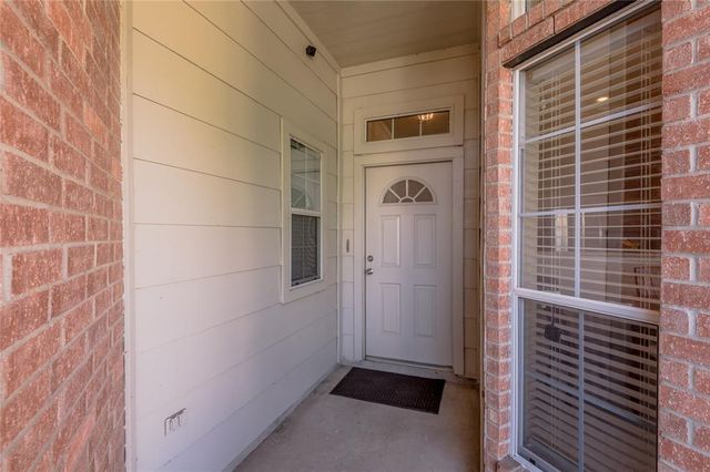 120 Fairway View Lane, Conroe, TX 77356