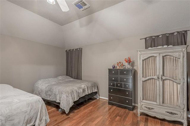 120 Fairway View Lane, Conroe, TX 77356