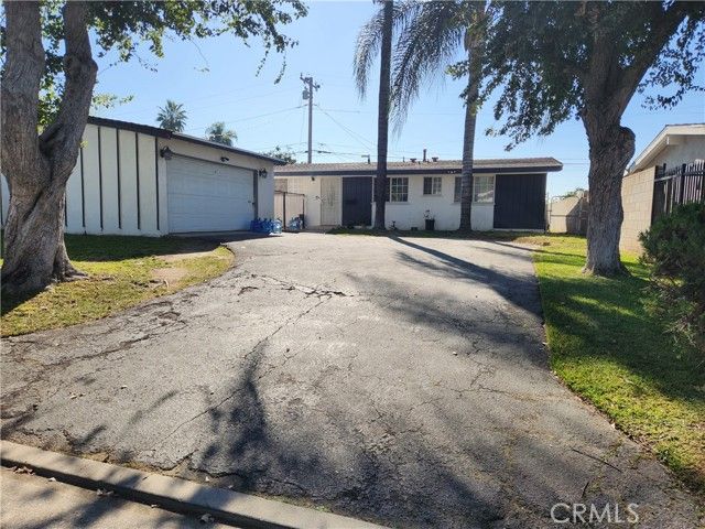 610 Helensburg Street, Glendora, CA 91740