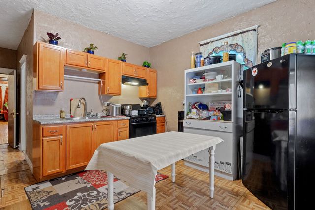 744 N Long Avenue, Chicago, IL 60644