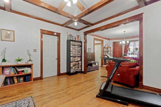 744 N Long Avenue, Chicago, IL 60644