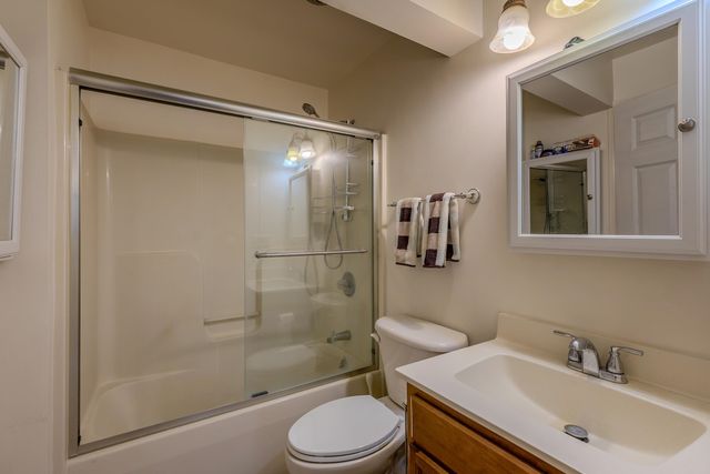 3191 Route 30, Dorset, VT 05251