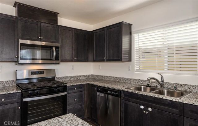 1455 Honor Way, Hemet, CA 92543