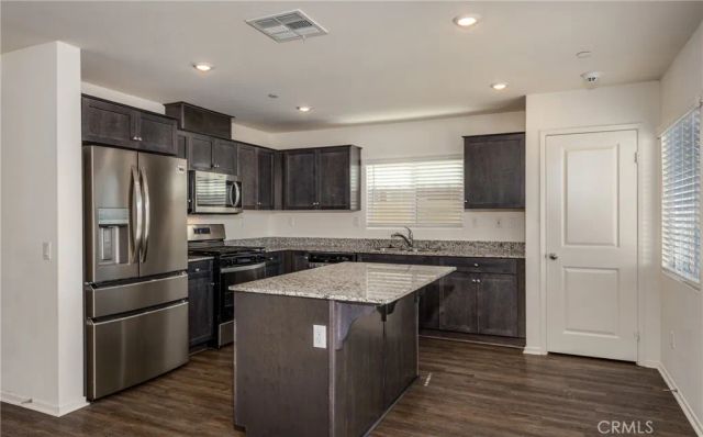 1455 Honor Way, Hemet, CA 92543