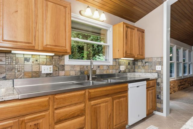 3622 Lobelia Drive, Blue Ash, OH 45241