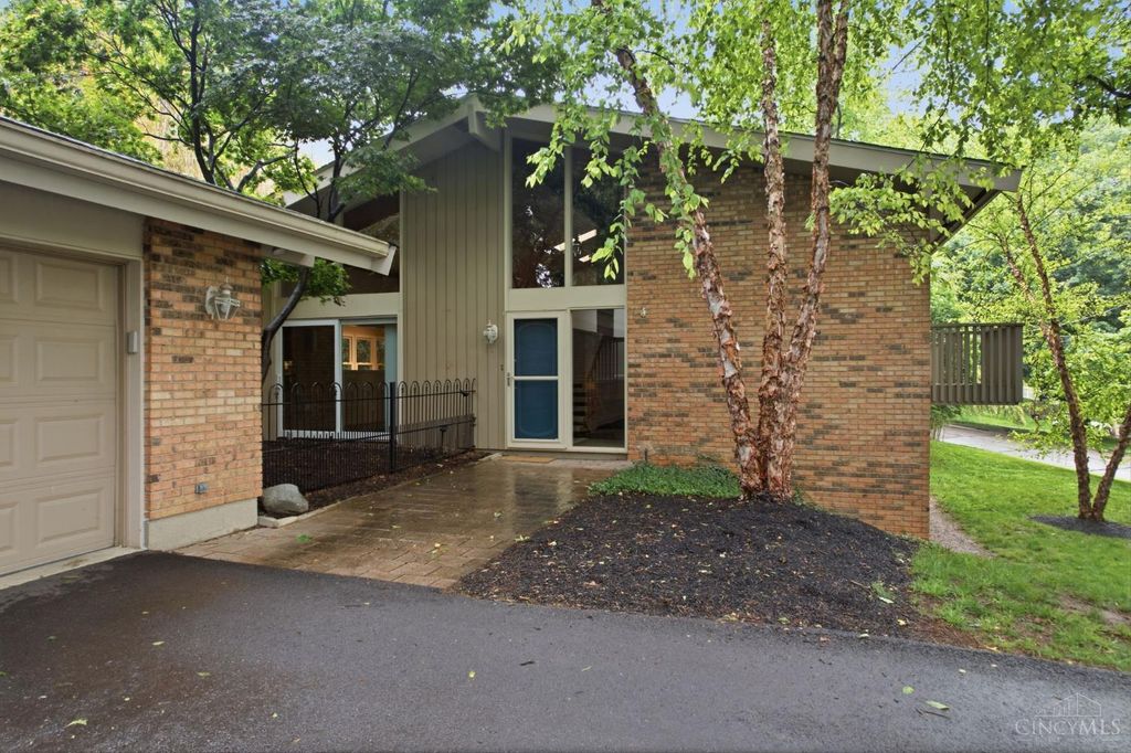 3622 Lobelia Drive, Blue Ash, OH 45241