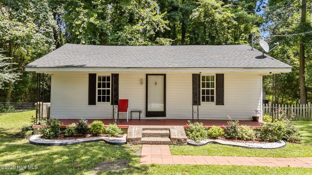 3303 N Jefferson Street, Fountain, NC 27829