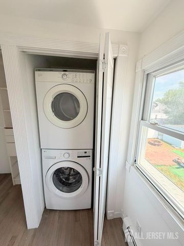 68 Daniel Street, Carteret, NJ 07008