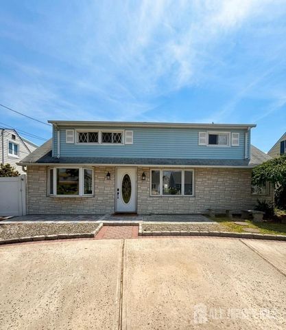 68 Daniel Street, Carteret, NJ 07008