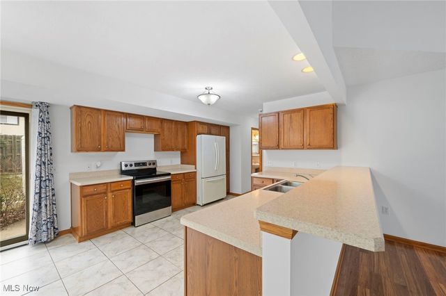 38606 Granite Drive, Willoughby, OH 44094