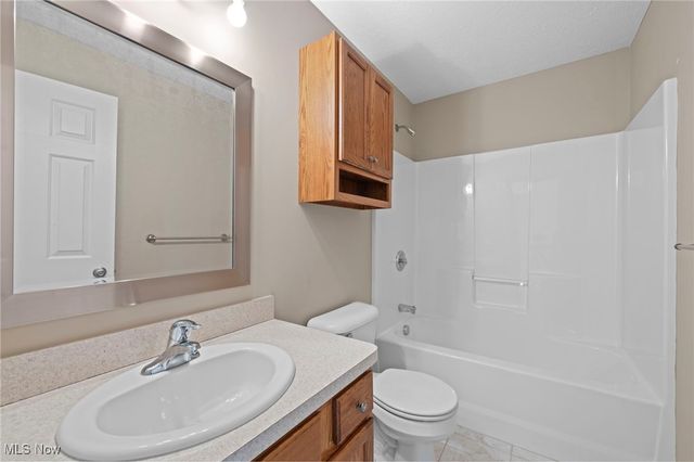 38606 Granite Drive, Willoughby, OH 44094