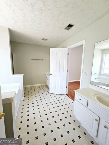 1822 Hayden Mill Court, Lawrenceville, GA 30043