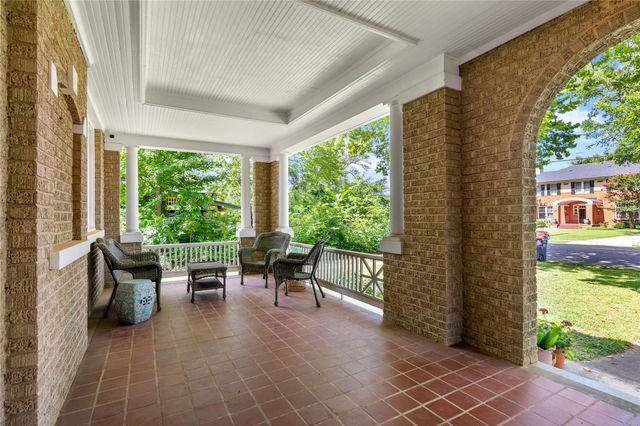 541 S Main Street, Paris, TX 75460