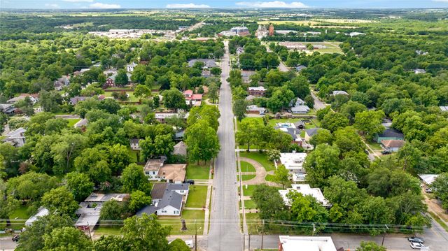 541 S Main Street, Paris, TX 75460