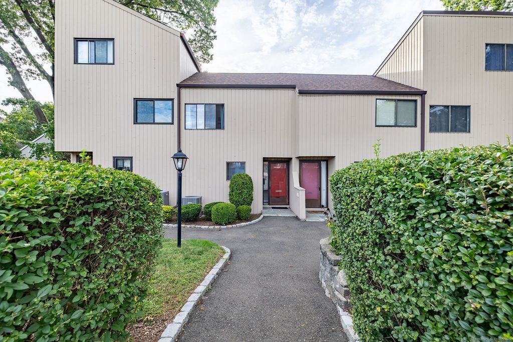 100 Hope Street 8, Stamford, CT 06906
