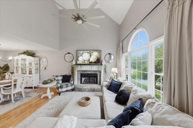 305 Pamela Place, Canton, GA 30115