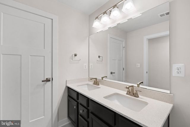 6468 BOB WHITE DR, Warrenton, VA 20187