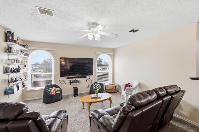 5901 Rushing Creek Court, Haltom City, TX 76137