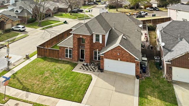 5901 Rushing Creek Court, Haltom City, TX 76137