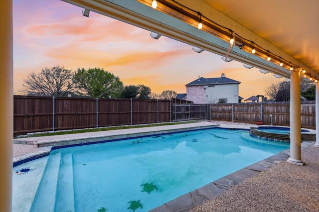 5901 Rushing Creek Court, Haltom City, TX 76137