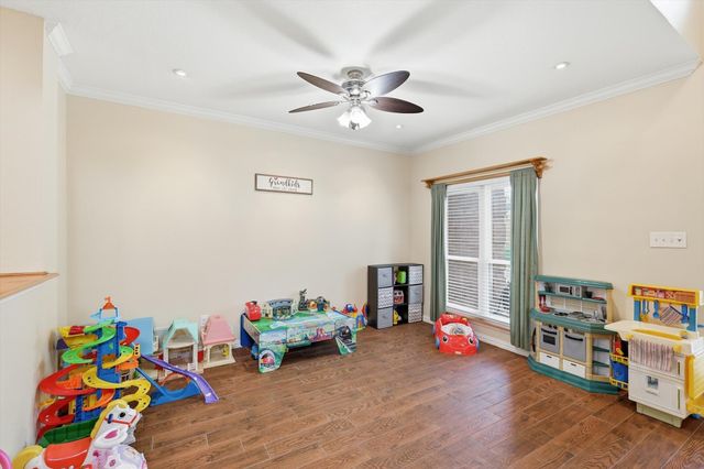 5901 Rushing Creek Court, Haltom City, TX 76137