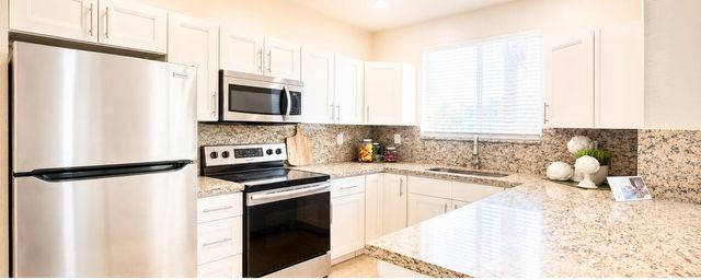 3022 Laurel Ridge Circle, Riviera Beach, FL 33404