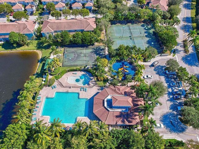 3022 Laurel Ridge Circle, Riviera Beach, FL 33404