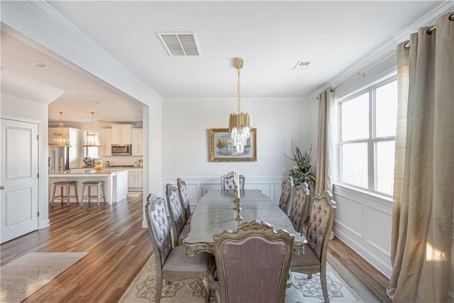 7835 Brewton Creek Dr, Cumming, GA 30028