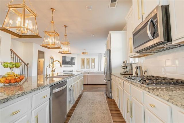 7835 Brewton Creek Dr, Cumming, GA 30028