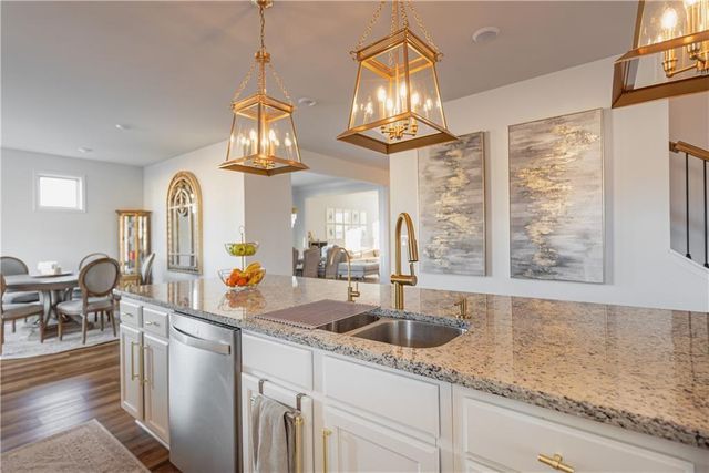 7835 Brewton Creek Dr, Cumming, GA 30028