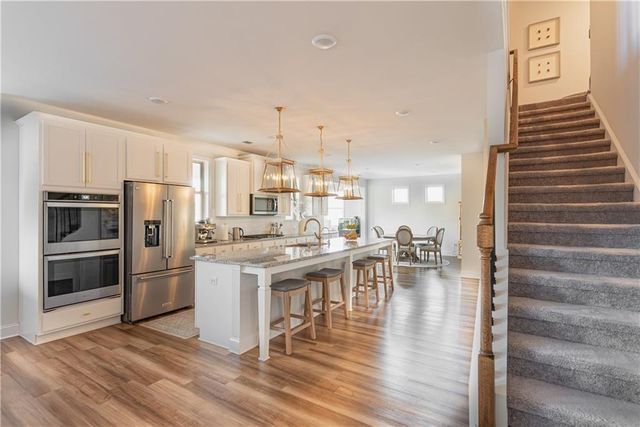 7835 Brewton Creek Dr, Cumming, GA 30028