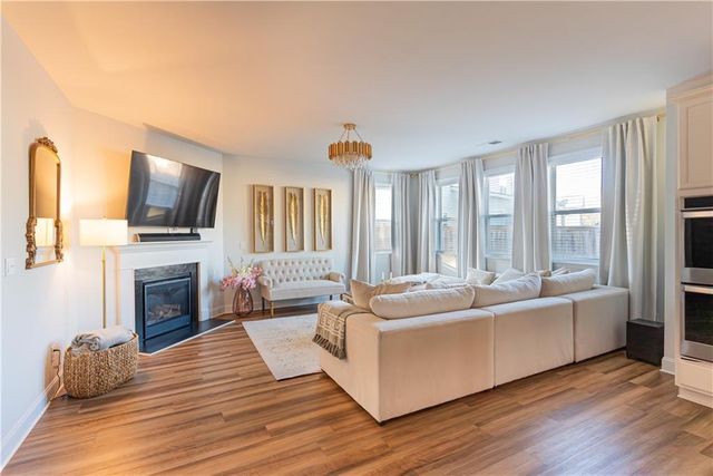 7835 Brewton Creek Dr, Cumming, GA 30028