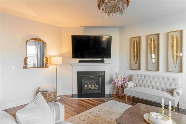 7835 Brewton Creek Dr, Cumming, GA 30028