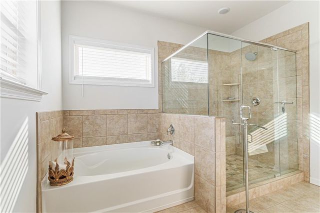 7835 Brewton Creek Dr, Cumming, GA 30028