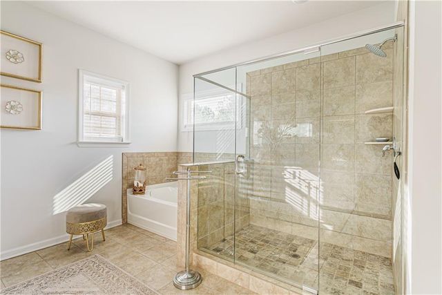 7835 Brewton Creek Dr, Cumming, GA 30028