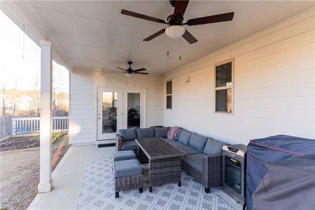 7835 Brewton Creek Dr, Cumming, GA 30028