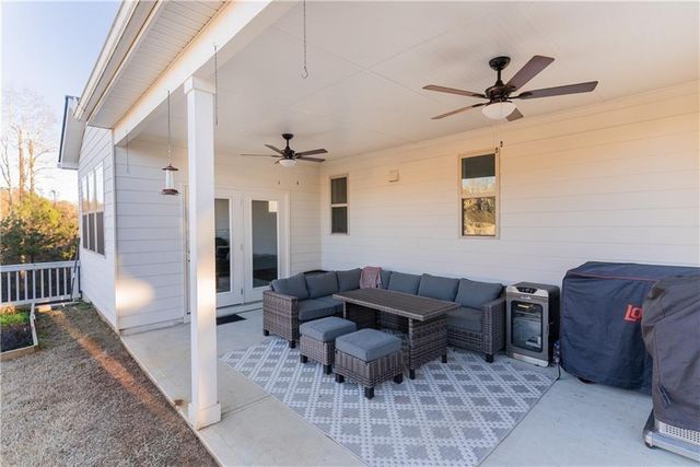 7835 Brewton Creek Dr, Cumming, GA 30028