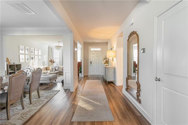 7835 Brewton Creek Dr, Cumming, GA 30028