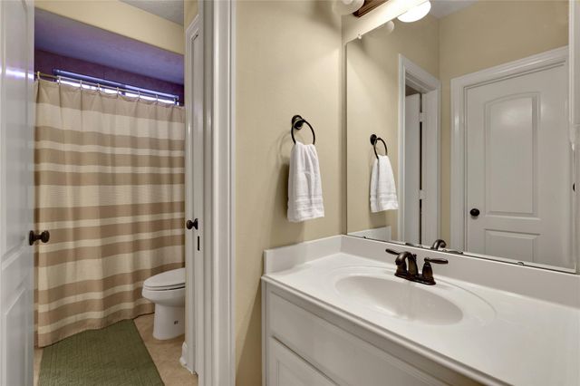 2814 S Cotswold Manor Drive, Kingwood, TX 77339