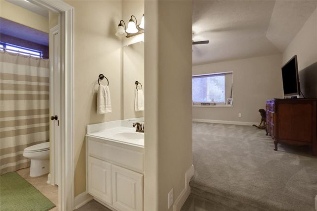 2814 S Cotswold Manor Drive, Kingwood, TX 77339