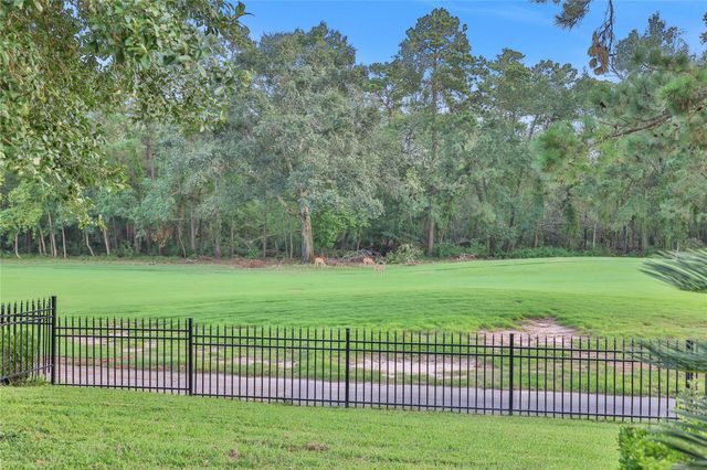 2814 S Cotswold Manor Drive, Kingwood, TX 77339