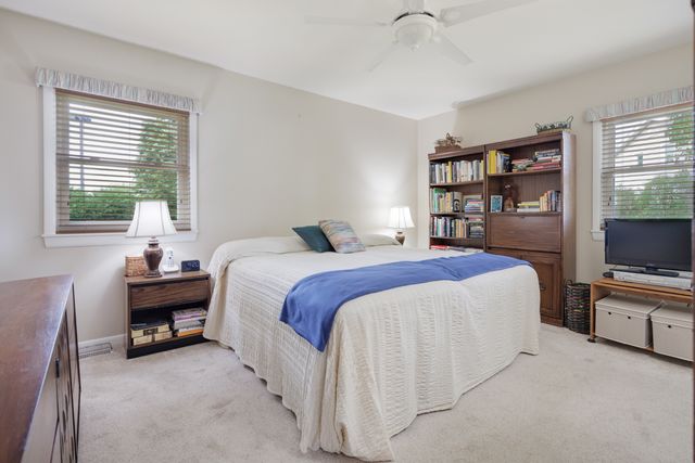 230 Yarmouth Road, Elk Grove Village, IL 60007