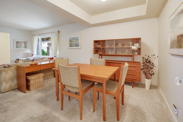 230 Yarmouth Road, Elk Grove Village, IL 60007