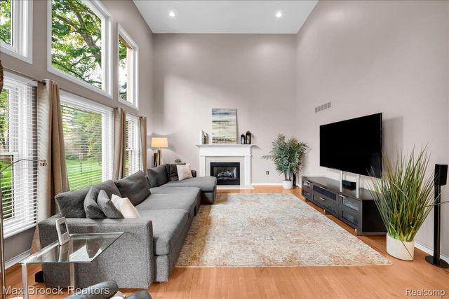 4086 Arcadia Drive, Auburn Hills, MI 48326